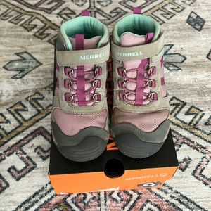 Girls Merrell boots! Size 11.5